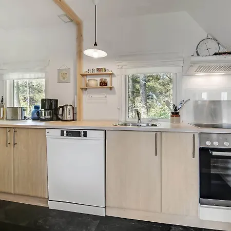 Hyggeligt Pa Stor Naturgrund Sj916